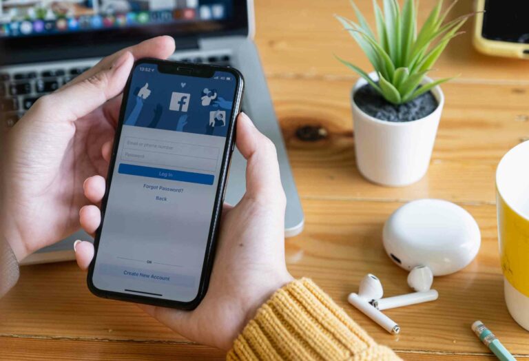 Facebook und Instagram Ads & Content Manager:in